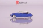 Norev 157076 Citroën DS 19 1959 colore Delphinium Blue in scala H0 (1:87). Vista della fiancata sinistra.