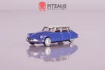 Norev 157076 Citroën DS 19 1959 colore Delphinium Blue in scala H0 (1:87). Vista di tre quarti con anteriore e fiancata sinistra.