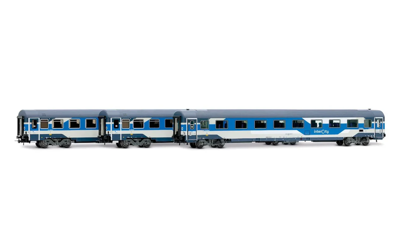 Rivarossi HR4407 Set di 3 carrozze Trenitalia nella nuova livrea Intercity, composto da una carrozza Gran Confort e due carrozze Z1 ricostruite.