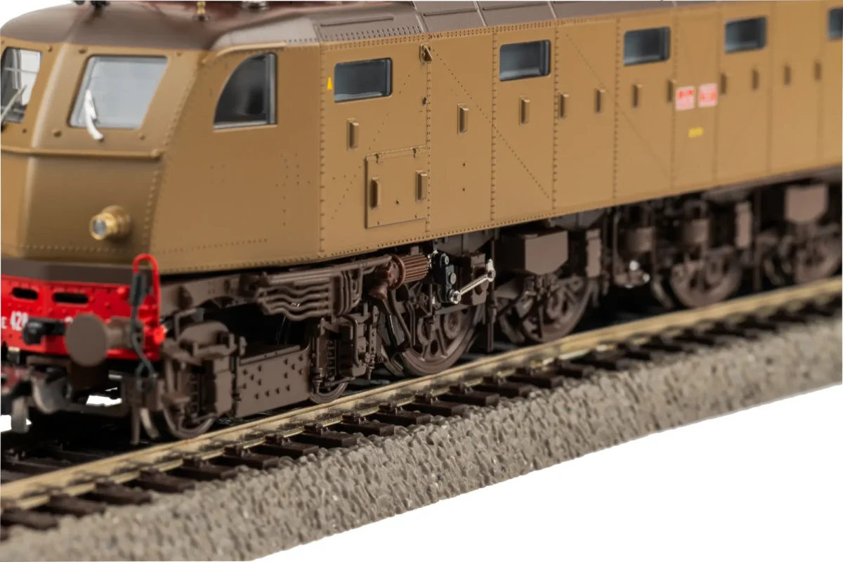 Piko 97804, Dettaglio ruote Locomotiva elettrica E428 FS aerodinamica terza serie, Scala H0, Epoca III, Versione DC Digitale Sound, Pitzalis Modellismo